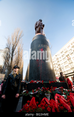 Statue von Lenin in Kiew nach Protesten der Anti-kommunistischen Stockfoto