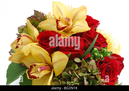Einen schönen Blumenstrauß von roten und gelben Blüten Stockfoto