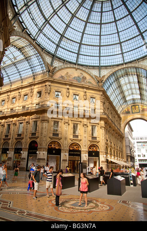Galleria Vittorio Emanuele III Glas überdachten Laubengang, zentral-Mailand, Italien Stockfoto