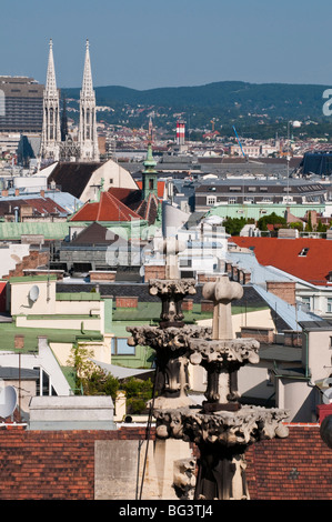 Blick Vom Stephansdom Auf Stadt Mit Votivkirche, Wien, Österreich | Blick vom Stephansdom, Wien, Österreich Stockfoto