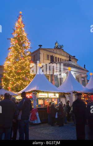 Gendarmen Markt Weihnachtsmarkt und Konzert-Haus, Berlin, Deutschland, Europa Stockfoto