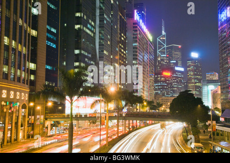 Autobahn läuft entlang der Hafen von Hong Kong Stockfoto