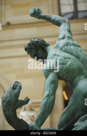 Herkules kämpfen Acheloos verwandelt sich in eine Schlange (1824) von François Joseph Bosio, das Louvre-Museum, Paris, Frankreich Stockfoto