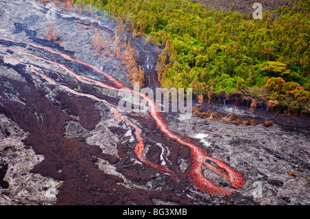 Lava fließt vom Vulkan Kilauea, Hawaii Volcanoes National Park, UNESCO World Heritage Site, The Big Island, Hawaii, USA Stockfoto