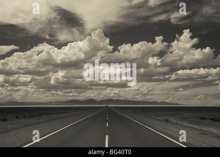 Argentinien, Provinz Jujuy, Salinas Grande Salzpfanne, RN 52 Highway Stockfoto