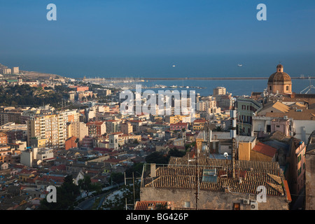 Italien, Sardinien, Cagliari, Blick vom Torre di San Pancrazio, am späten Nachmittag Stockfoto