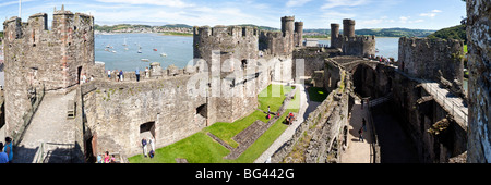 Einen Panoramablick über Conwy (Conway) Burg, Conwy, Wales Stockfoto