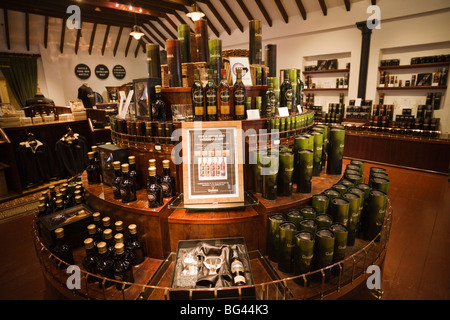 Schottland, Speyside, Dufftown, Destillerie Glenfiddich Whisky, Whiskey-Verkaufsstelle Stockfoto