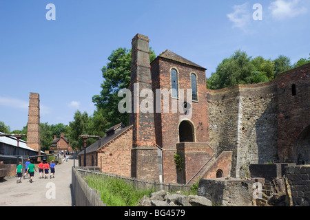 England, Shropshire, Ironbridge Gorge, Coalport, Blists Hill viktorianischen Stadtmuseum, Blists Hill Hochöfen Stockfoto