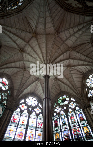 England, London, Westminster Abbey, Fan Gewölbedecke der Kapitelsaal Stockfoto