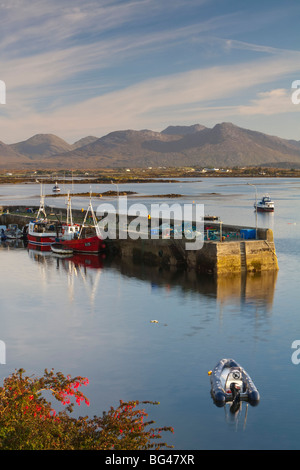 Roundstone Hafen, Connemara, Co. Galway, Irland Stockfoto
