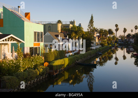 USA, California, Los Angeles, Venedig, Wohnungen Venedig Kanäle entlang Stockfoto