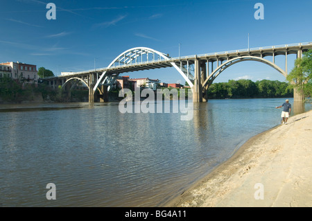 USA, Alabama, Selma, Edmund Pettus Bridge, American Civil Rights Bewegung Wahrzeichen, USA, Alabama River, Fischer Stockfoto