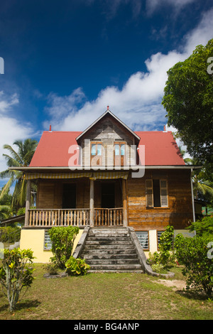 Seychellen, La Digue Island, La Passe, kreolisches Haus Stockfoto