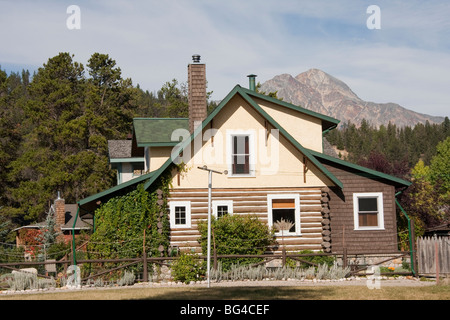 Haus in der Stadt Jasper, Jasper Nationalpark, Alberta, Kanada Stockfoto