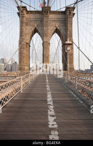 Frühmorgens am Brooklyn Bridge, New York City, New York, Vereinigte Staaten von Amerika, Nordamerika Stockfoto