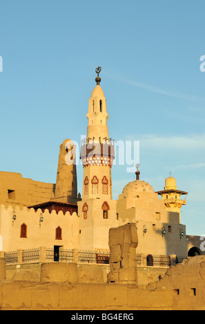 Moschee von Abu el-Haggag auf Website der Luxor Tempel von Theben, Ägypten Stockfoto