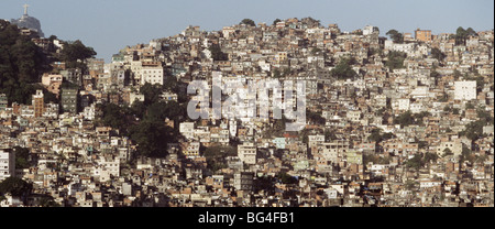 Favelas vor Christus der Erlöser, Rio de Janeiro, Brasilien, Südamerika Stockfoto