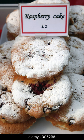 Himbeer Kuchen auf Jubiläums-Markt im Bezirk, London Stockfoto