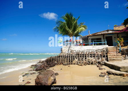 Restaurants mit einem wunderschönen Blick in Praia da Pipa Brasilien Stockfoto