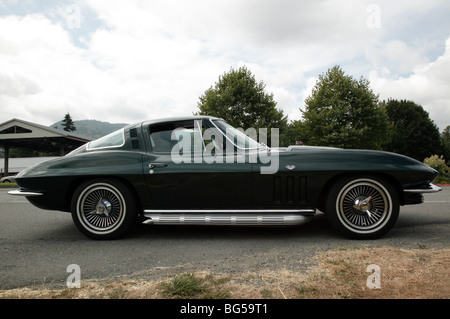 Zweite Generation 1965 Corvette Sting Ray Kraftstoff eingespritzte Roadster Stockfoto