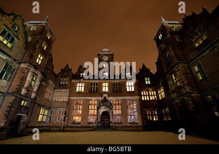 Aston Hall bei Nacht, Birmingham, England, UK Stockfoto