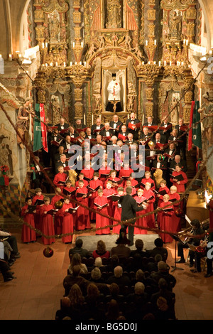 Weihnachten-Chor bei San Xavier Mission Tucson Stockfoto