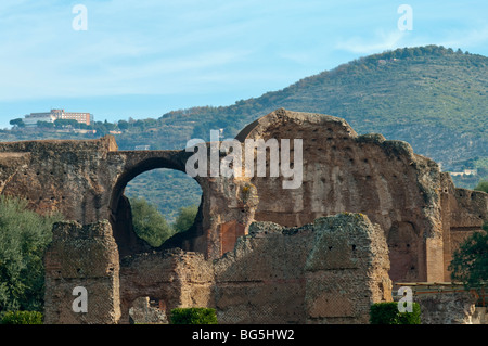 Der Philosoph Hall von Hadrians Villa in Tivoli. Stockfoto