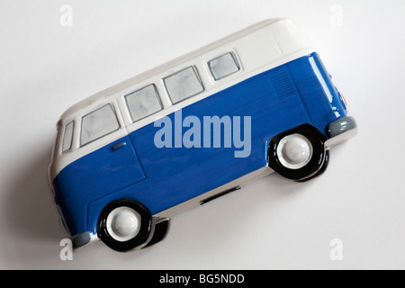 Spardose Keramik Volkswagen Camper Van Stockfoto