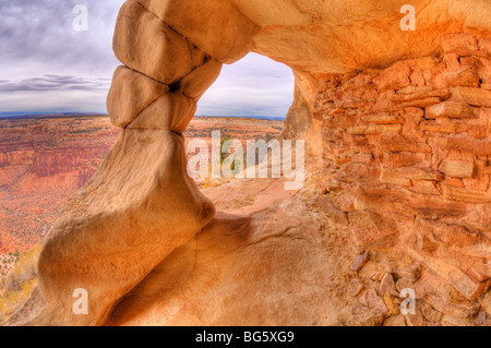 Anasazi Getreidespeicher auf Aztec Butte, Insel im Himmel, Canyonlands National Park, Utah. Stockfoto