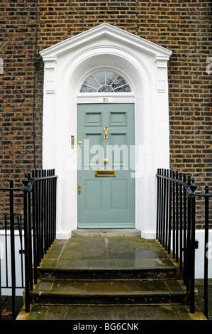 Eingangstür des Georgian House Highbury Ort Islington London England UK Stockfoto