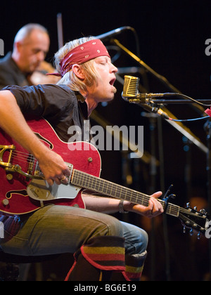 BUDAPEST-November 21: Woven Hand Band spielt auf der Bühne im Millenaris am 21. November Stockfoto