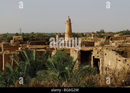 Stadt von Al Qasr in der Oase Dakhla, westlich von Ägypten Stockfoto