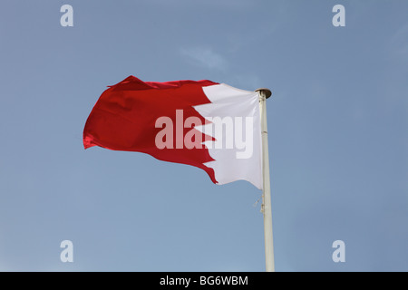 Die Nationalflagge der arabischen Golfstaat Bahrain Stockfoto