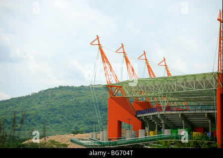 Giraffe Strukturen im Mbombela-Stadion in Nelspruit, Südafrika. Eines der Austragungsort für die FIFA WM 2010 Stockfoto