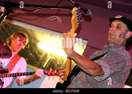 Rock-Gruppe in Melbourne Kneipe Stockfoto