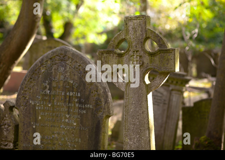 Grabstein auf dem Friedhof Stockfoto