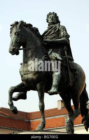 Der große Kurfürst (Friedrich Wilhelm) am Schloss Charlottenburg, Berlin-Denkmal. Stockfoto