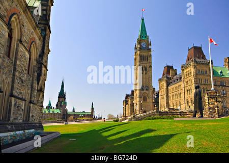 Center-Block und Peace Tower flankiert von Ost und West Blöcke am Parliament Hill, Stadt Ottawa Parlamentsgebäude, Stockfoto