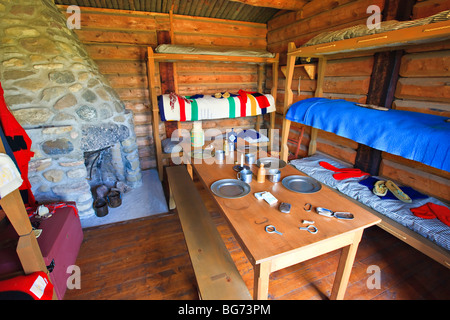 Innenraum der Married Men Viertel am letzten Berg Haus Provincial Park, Saskatchewan, Kanada. Stockfoto