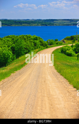 Straße zum Pelican Pointe an den Ufern des letzten Bergsee, qu Tal, Saskatchewan, Kanada. Stockfoto