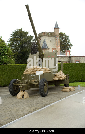 Waffe außerhalb uns Airborne Museum Sainte Reine Eglise die erste Stadt am D-Day durch die 82. US-Luftlandedivision befreit zu werden Stockfoto