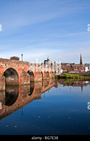 Devorgilla oder Auld Brücke blicken nach Dumfries Stadt über den Fluss Nith, Dumfries and Galloway, Schottland Stockfoto