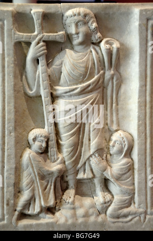 Christus & Anhänger oder Jünger, Detail des 'Apostels Sarcophagus', c4. Bas-Relief vom Friedhof Alyscamps, Arles, Provence, Frankreich Stockfoto