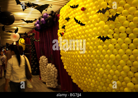 Halloween-Thema im MBK Shopping Center Stockfoto