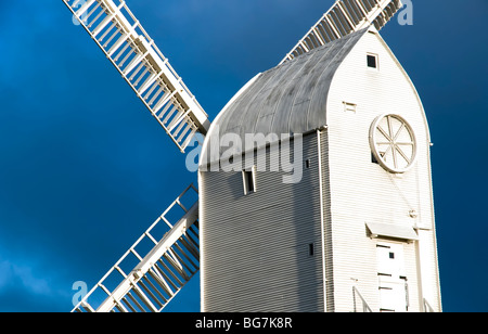 Jill Windmühle auf Clayton Hill, West Sussex, England. Jill ist eine aus dem 19. Jahrhundert Windmühle. Stockfoto