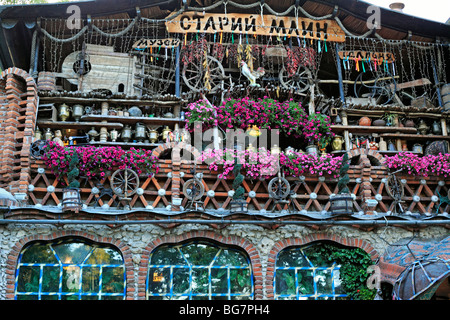 Dekoration in der Straße Restaurant, Ternopil, Ternopil Oblast, Ukraine Stockfoto