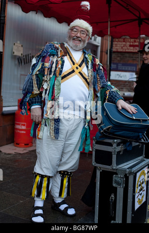 Morris Tanz bei Dickens Tag, Lymm, Cheshire, UK Stockfoto