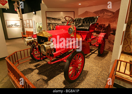 Roten Maxwell Oldtimer auf dem Display an der Nevada State Museum, Carson City, Nevada. Stockfoto