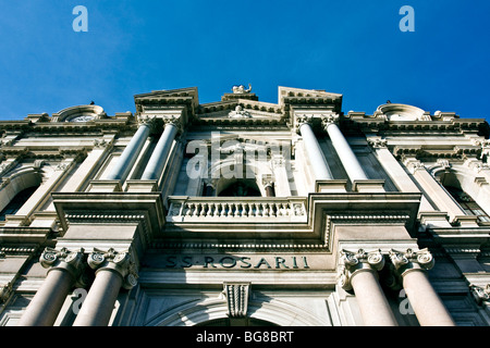 Basilika von Heiligtum der Muttergottes von der Rosenkranz Santuario Pompei, Antonio Cua und Maria Chiapetta Architect, Neapel, Kampanien, Stockfoto